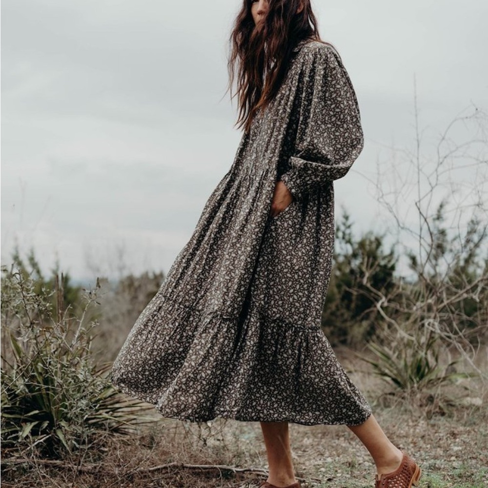 Esby Phillipa Dress in Basil Ristra Print - Picture 5 of 5